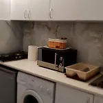 Janine Apartman Brassó