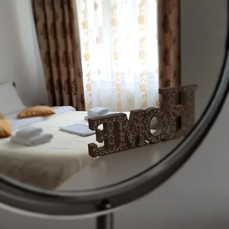 Janine Apartment